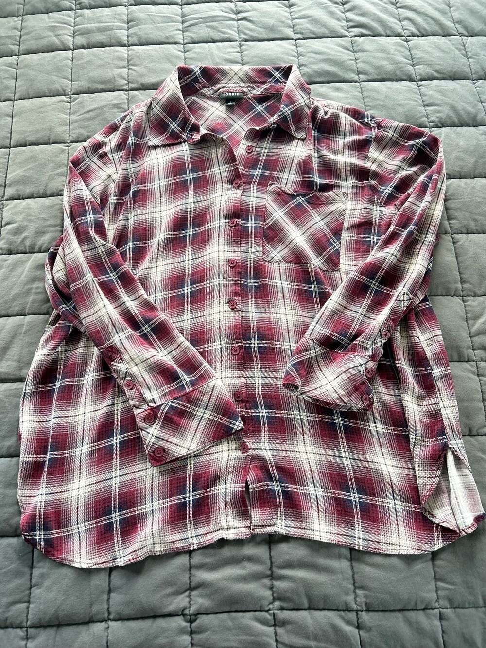 Torrid Maroon White and Navy Plaid Long Sleeve Button Down Shirt Size 1